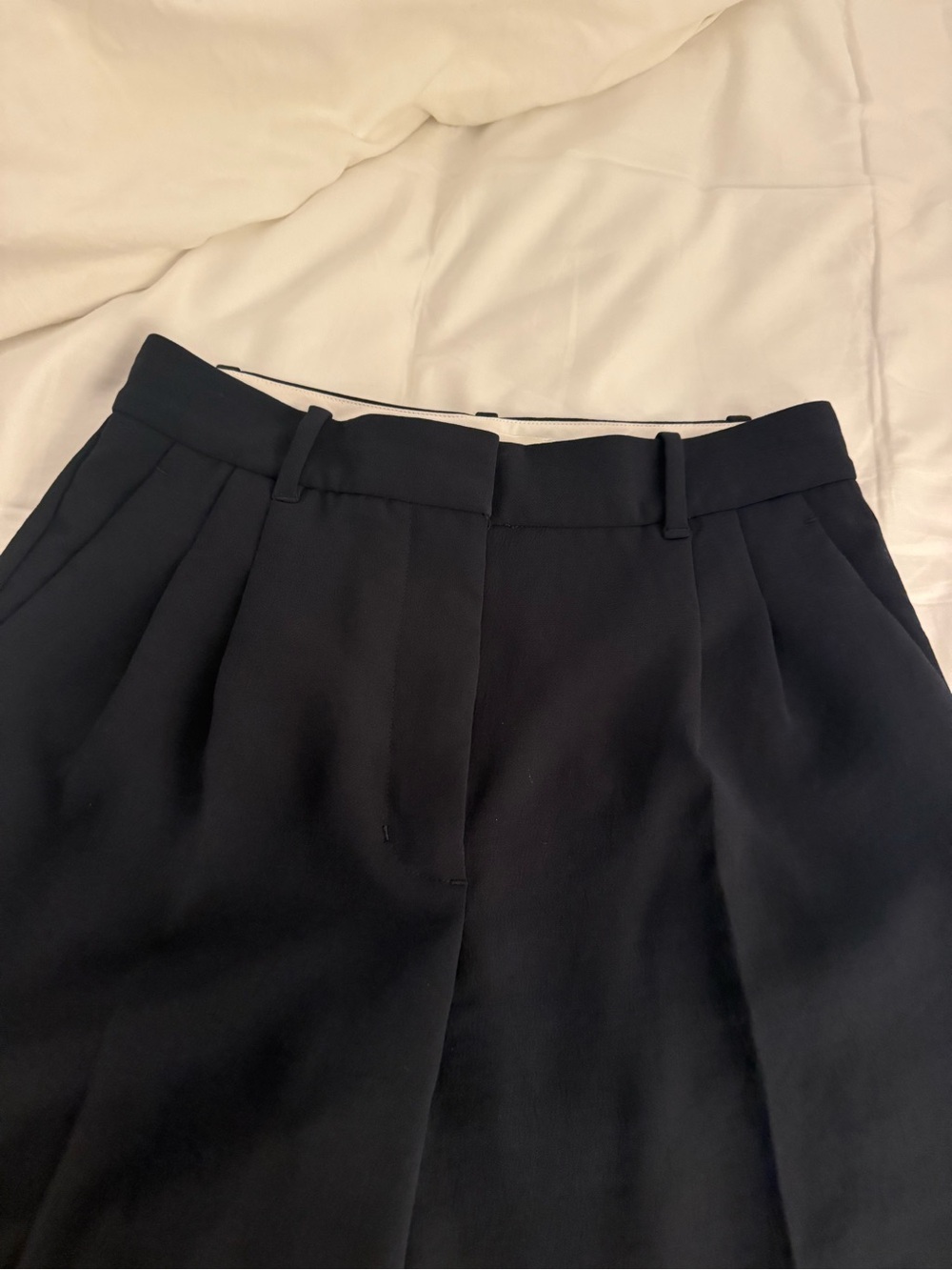 Aritzia Effortless Pants Black Trousers - Picture 5 of 6